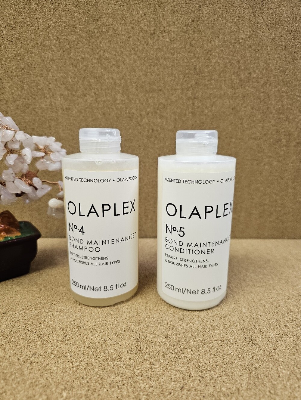 OLAPLEX No.4 Shampoo & No.5 Conditioner Duo - White Cream